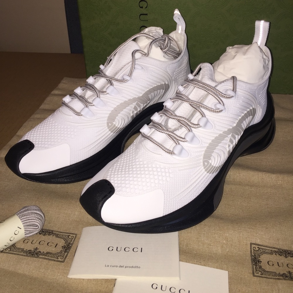 Gucci Women’s Run Sneaker size 39 / 9